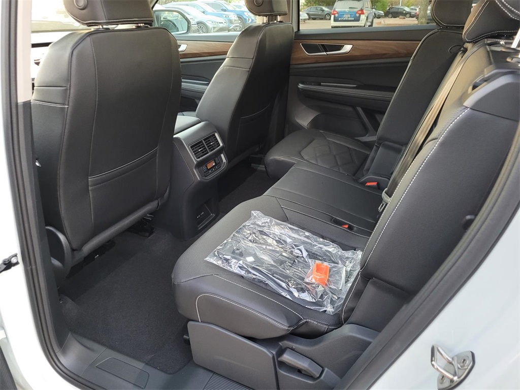 new 2026 Volkswagen Atlas car, priced at $37,973