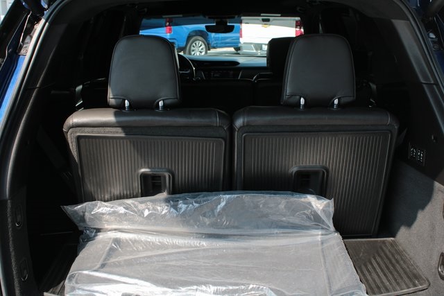 used 2024 Cadillac XT6 car, priced at $46,545