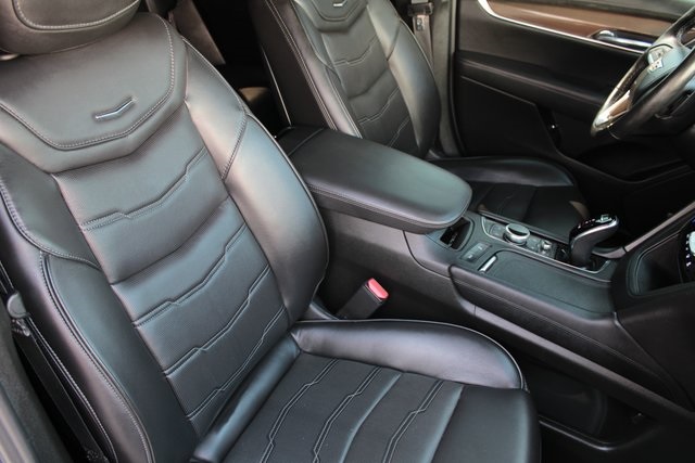 used 2024 Cadillac XT6 car, priced at $46,545