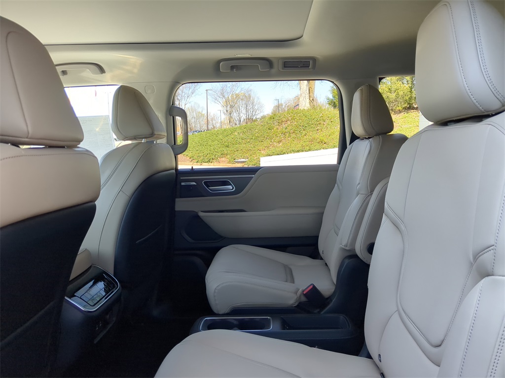 new 2025 INFINITI QX80 car, priced at $73,445