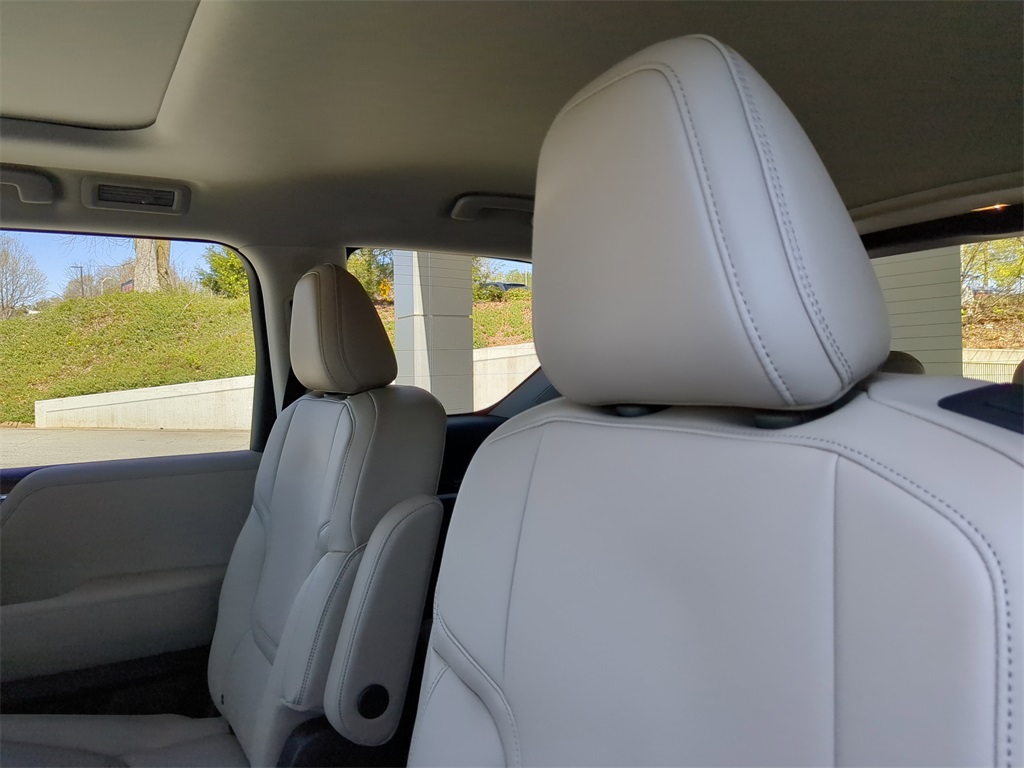 new 2025 INFINITI QX80 car, priced at $73,445