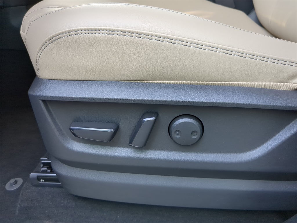 new 2025 INFINITI QX80 car, priced at $73,445