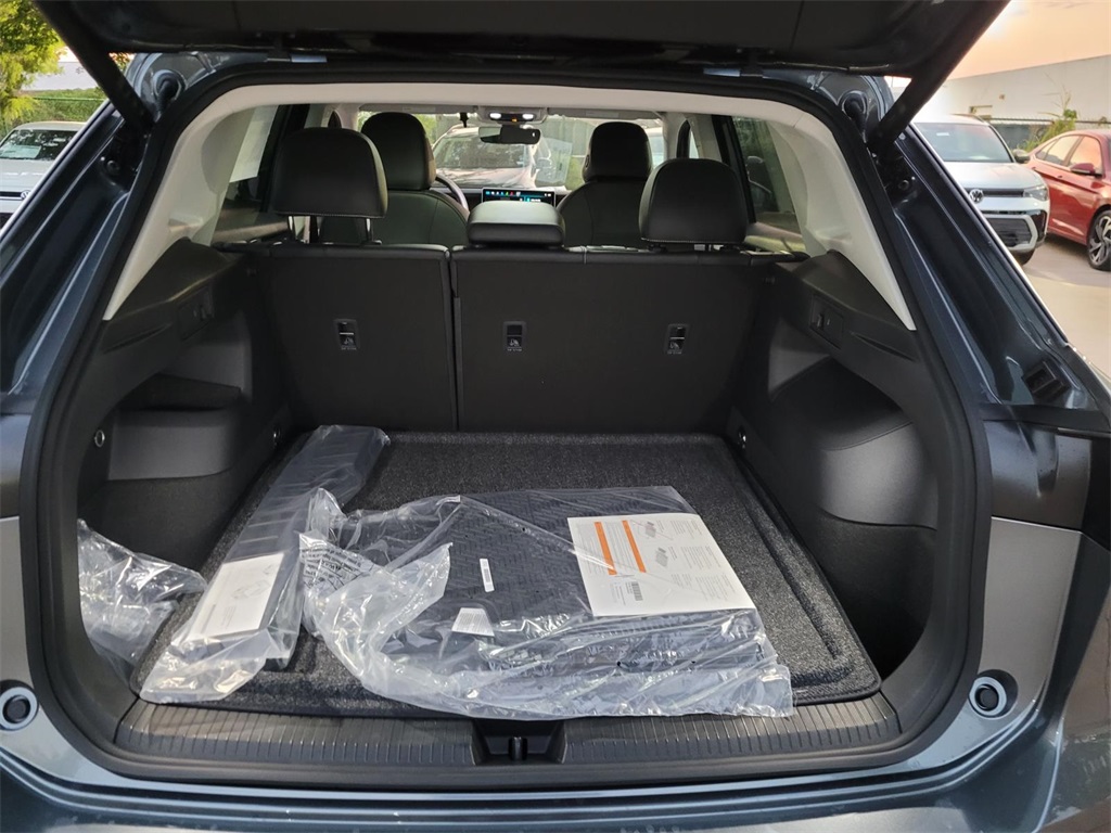 new 2025 Volkswagen Tiguan car, priced at $33,527