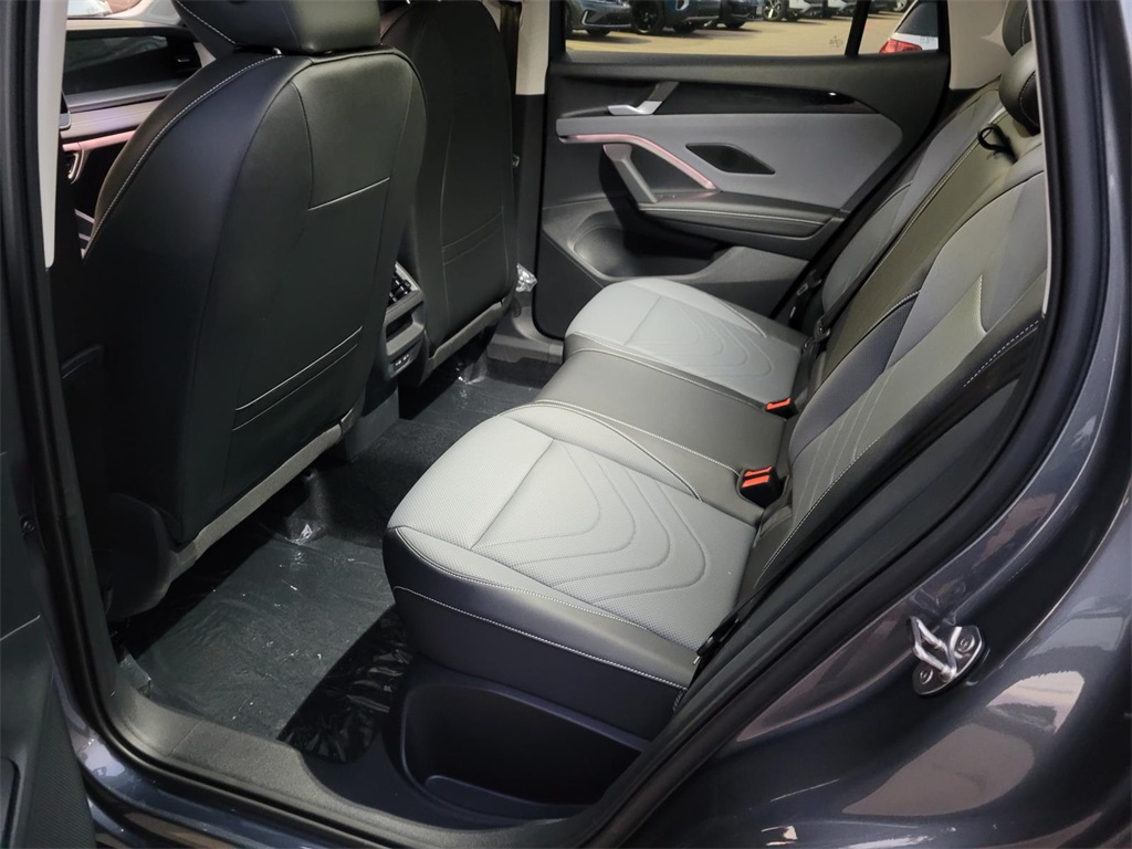 new 2025 Volkswagen Tiguan car, priced at $33,527