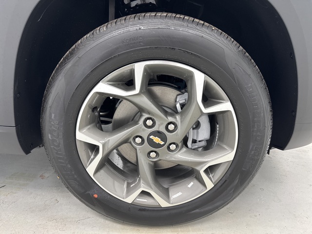 new 2025 Chevrolet Trax car, priced at $24,490