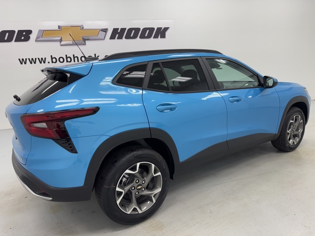 new 2025 Chevrolet Trax car, priced at $24,490