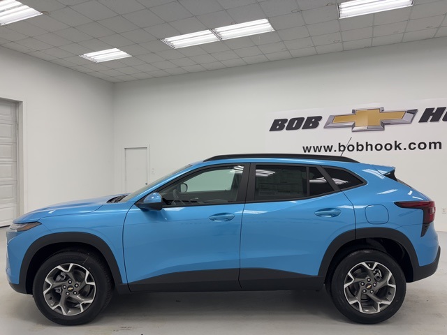 new 2025 Chevrolet Trax car, priced at $24,490