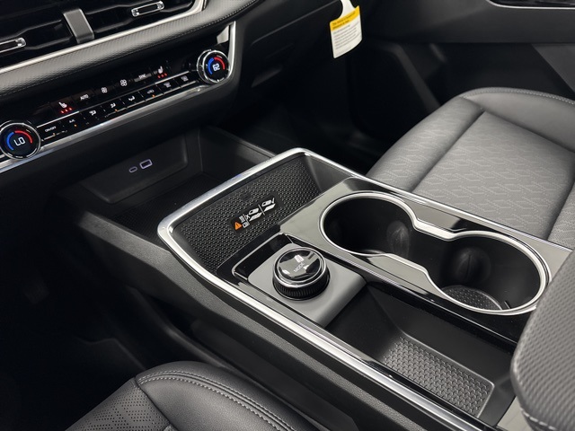 new 2026 Chevrolet Equinox car, priced at $33,840