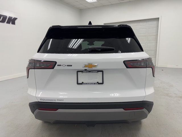 new 2026 Chevrolet Equinox car, priced at $33,840