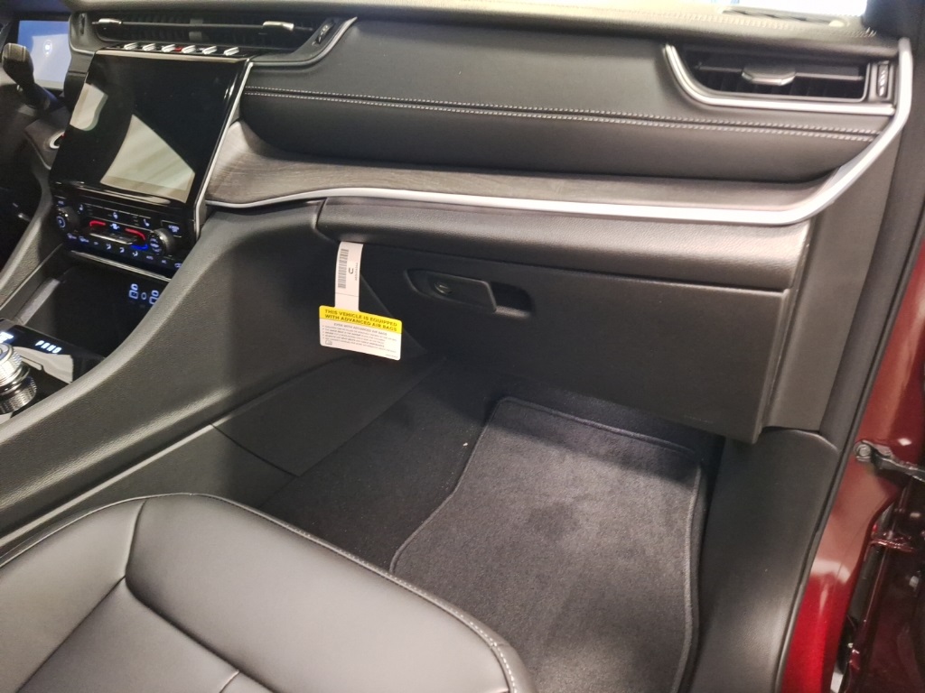 new 2025 Jeep Grand Cherokee car, priced at $45,245