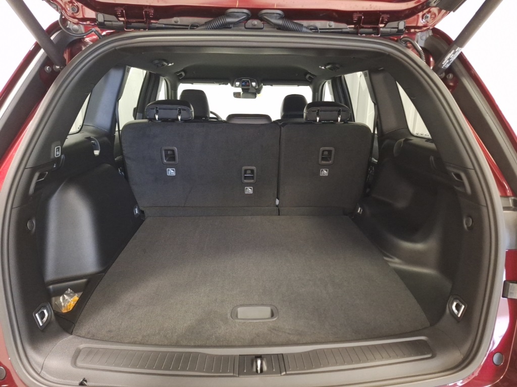 new 2025 Jeep Grand Cherokee car, priced at $45,245