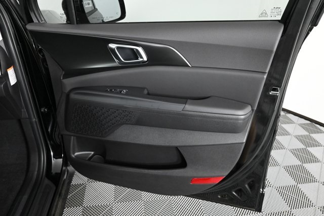 new 2025 Kia Carnival Hybrid car, priced at $49,604