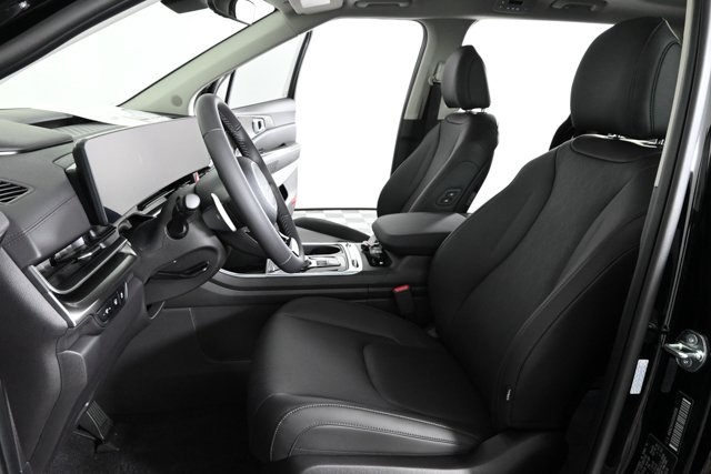 new 2025 Kia Carnival Hybrid car, priced at $49,604