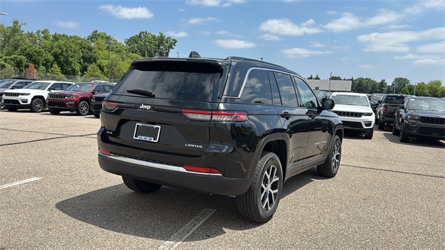 new 2025 Jeep Grand Cherokee car, priced at $45,025