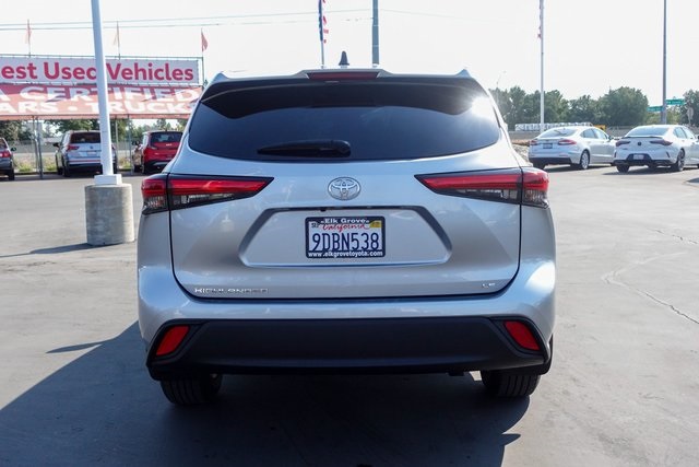 used 2022 Toyota Highlander car, priced at $32,844