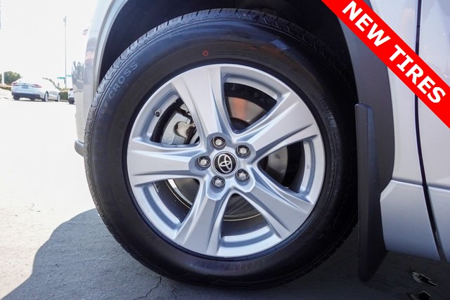 used 2022 Toyota Highlander car, priced at $32,844