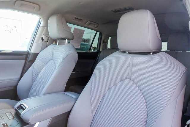 used 2022 Toyota Highlander car, priced at $32,844