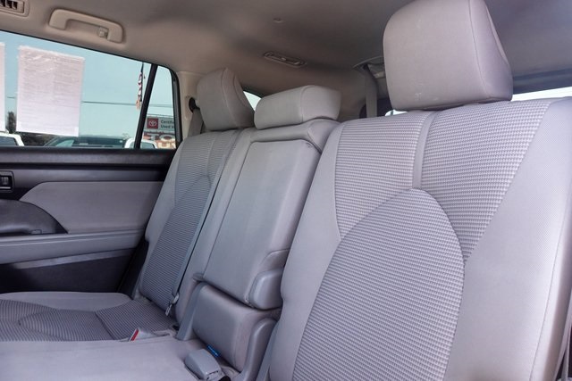 used 2022 Toyota Highlander car, priced at $32,844