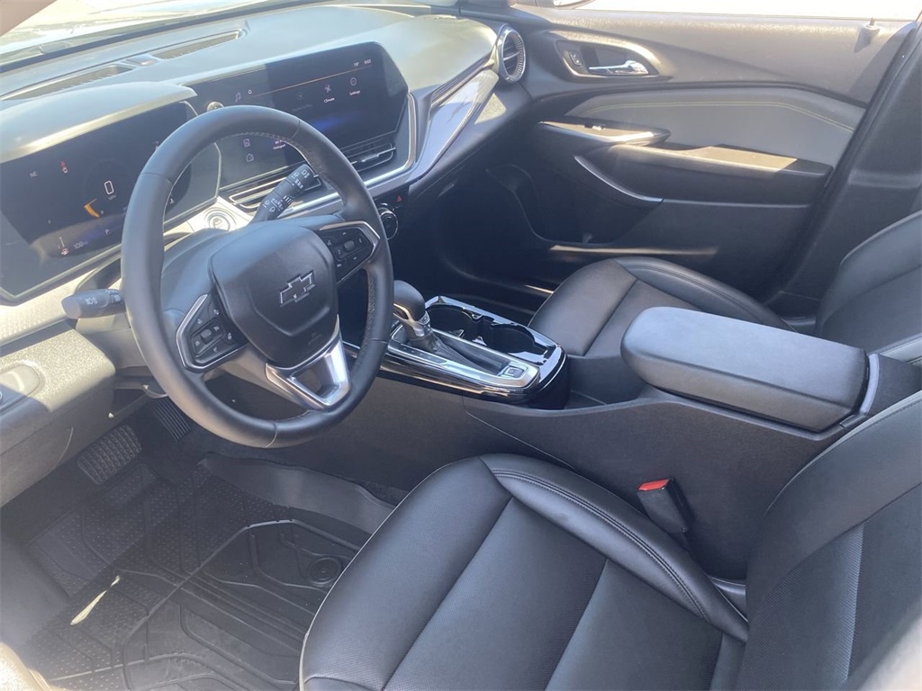used 2024 Chevrolet Trax car, priced at $21,991