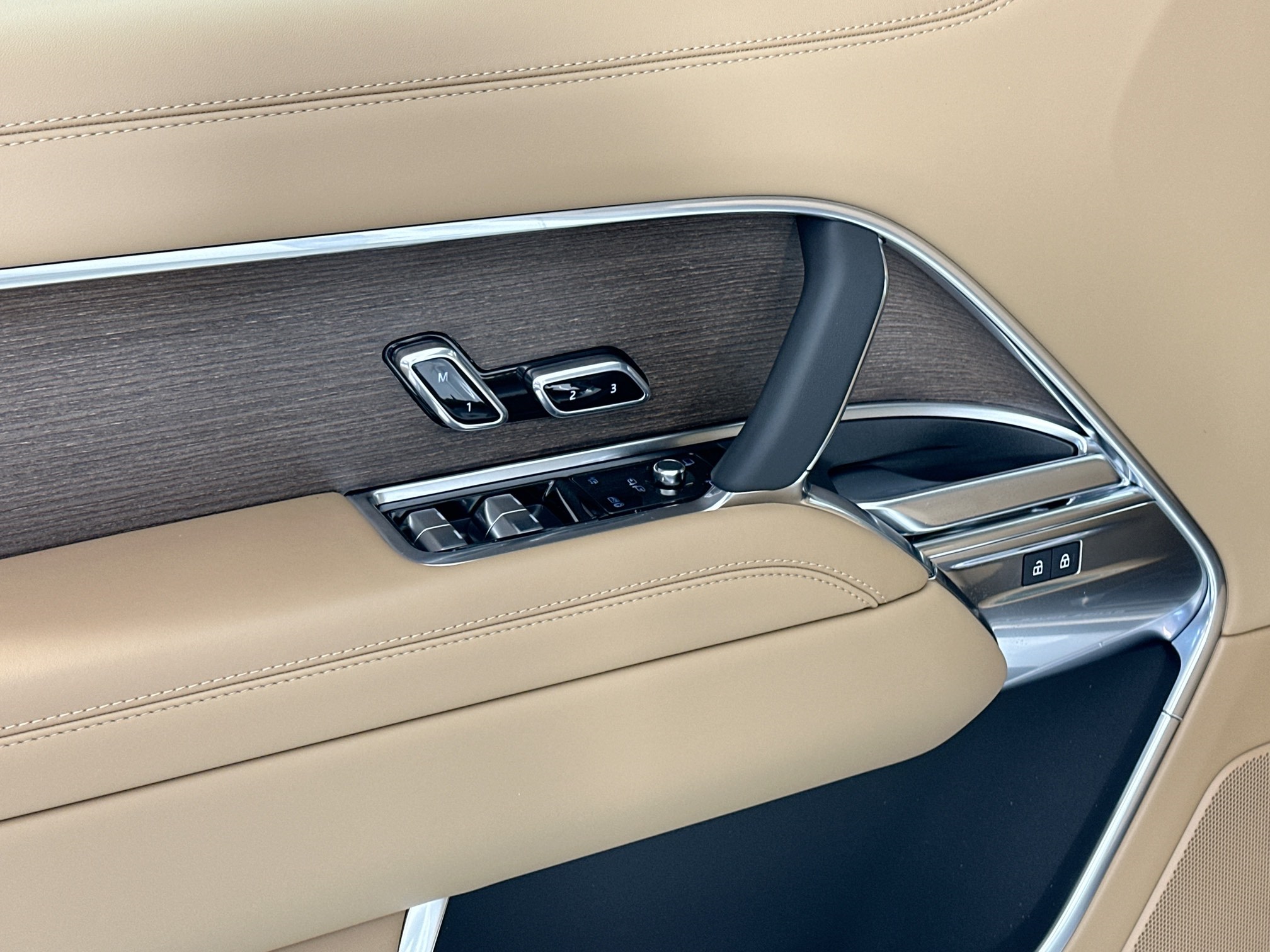new 2025 Land Rover Range Rover car, priced at $147,600