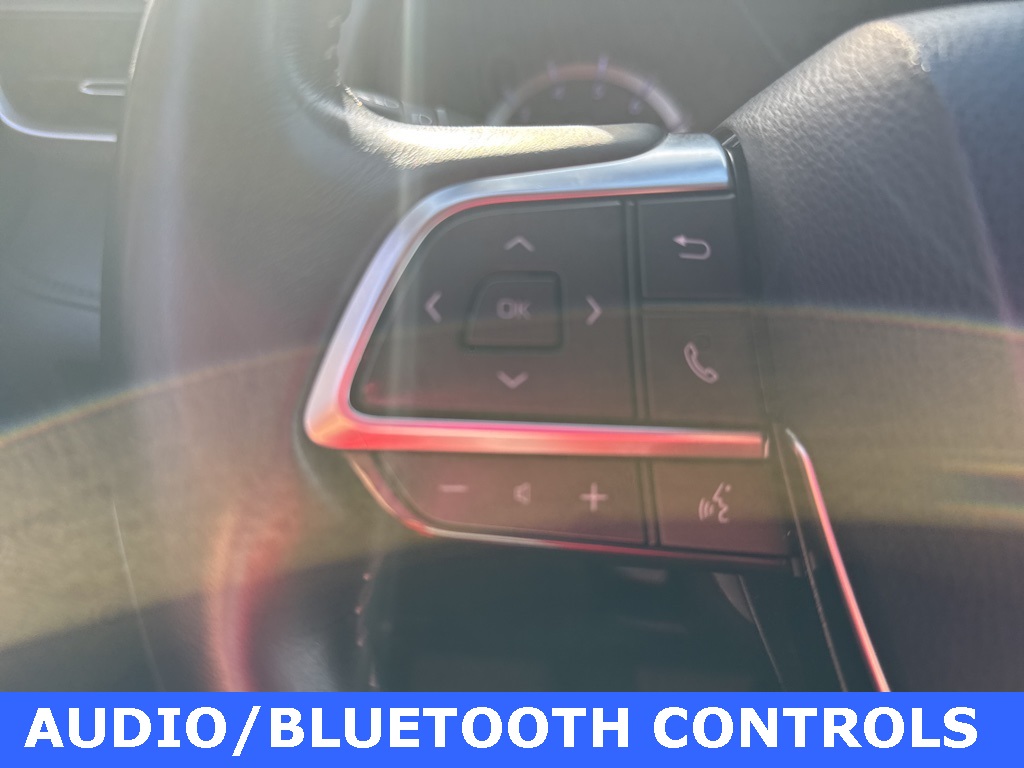 used 2020 Toyota Highlander car, priced at $24,900