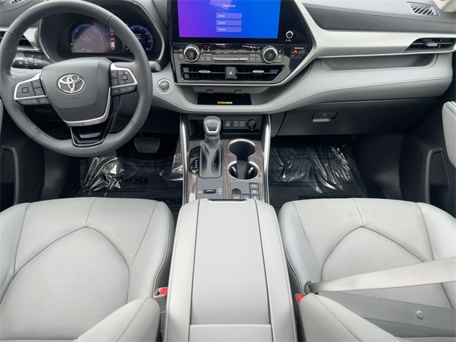 used 2023 Toyota Highlander Hybrid car, priced at $45,811