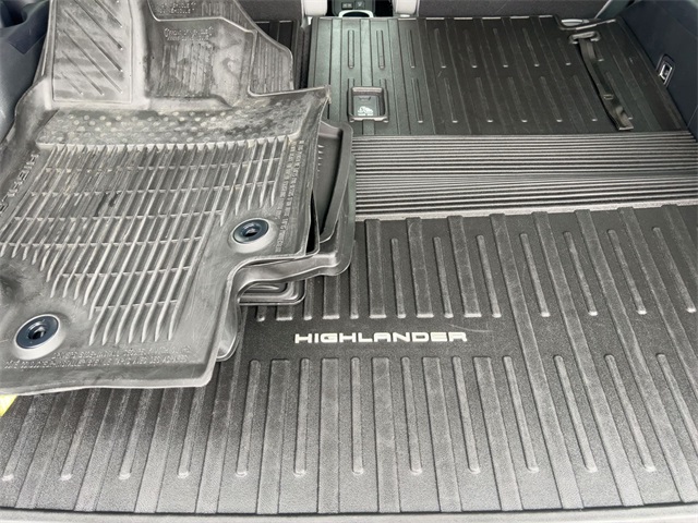 used 2023 Toyota Highlander Hybrid car, priced at $45,811