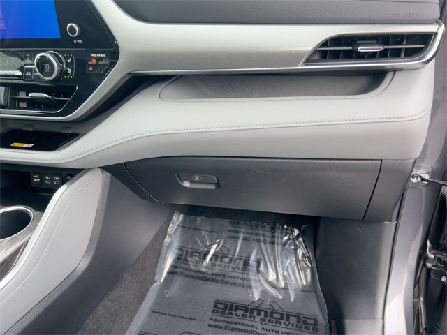 used 2023 Toyota Highlander Hybrid car, priced at $45,811