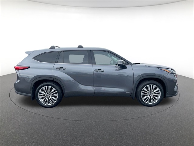 used 2023 Toyota Highlander Hybrid car, priced at $45,811