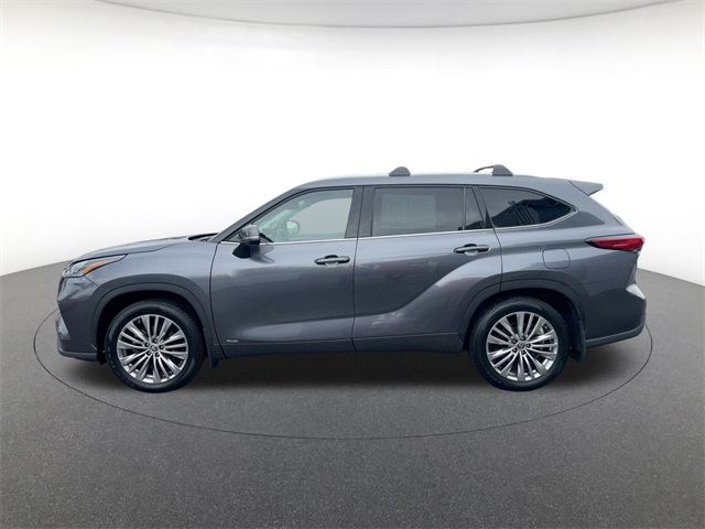 used 2023 Toyota Highlander Hybrid car, priced at $45,811