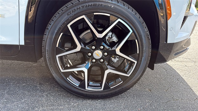 new 2026 Chevrolet Traverse car, priced at $60,415