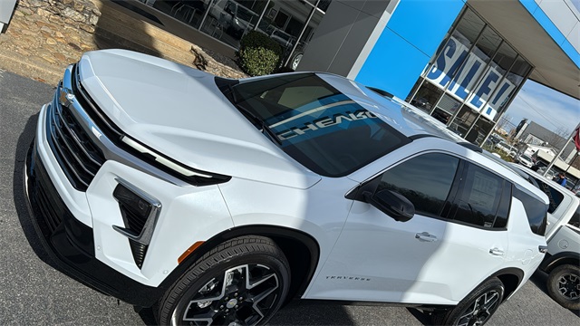 new 2026 Chevrolet Traverse car, priced at $60,415