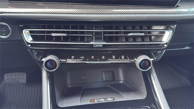 new 2026 Chevrolet Traverse car, priced at $60,415