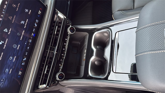 new 2026 Chevrolet Traverse car, priced at $60,415