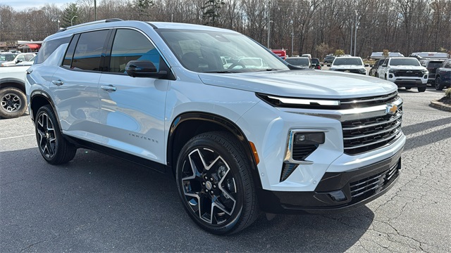 new 2026 Chevrolet Traverse car, priced at $60,415