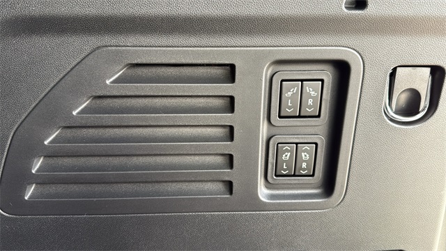 new 2026 Chevrolet Traverse car, priced at $60,415