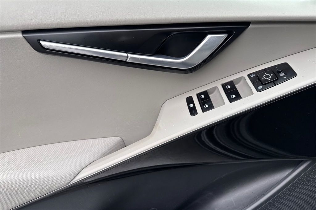 used 2023 Kia Niro EV car, priced at $21,924