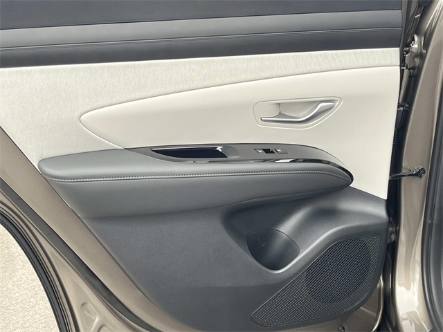new 2025 Hyundai Tucson Hybrid car, priced at $40,557