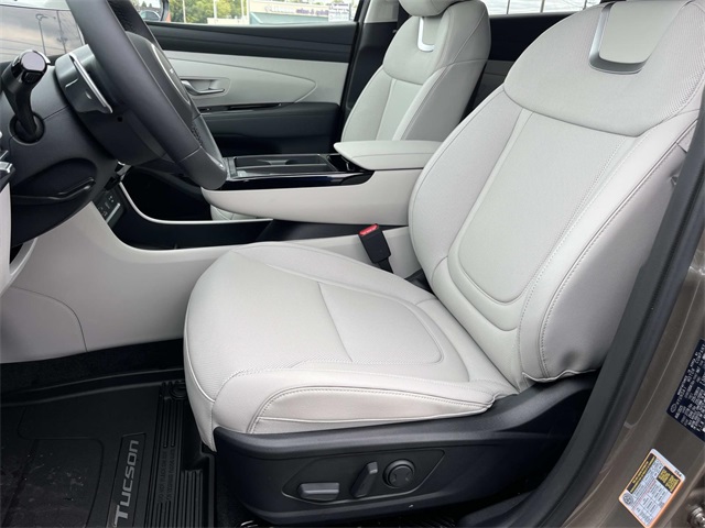 new 2025 Hyundai Tucson Hybrid car, priced at $40,557