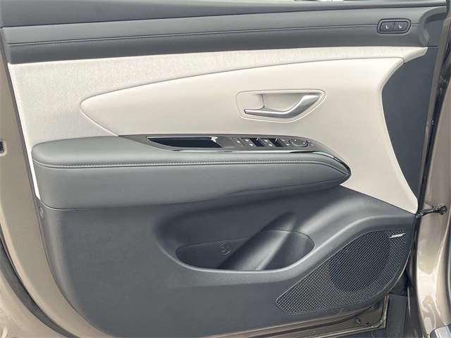 new 2025 Hyundai Tucson Hybrid car, priced at $40,557
