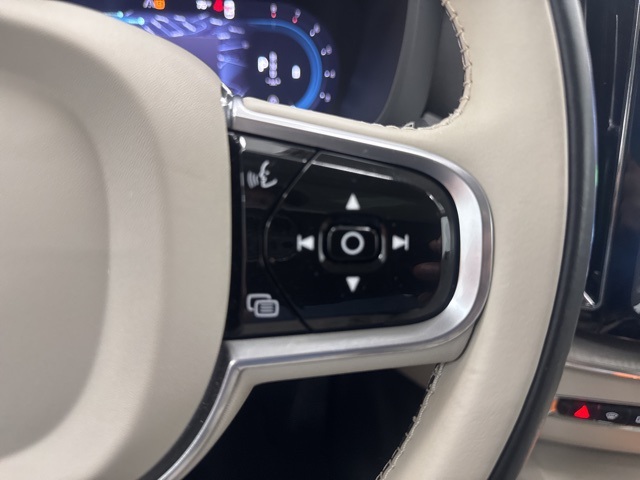 used 2023 Volvo XC60 car, priced at $28,778