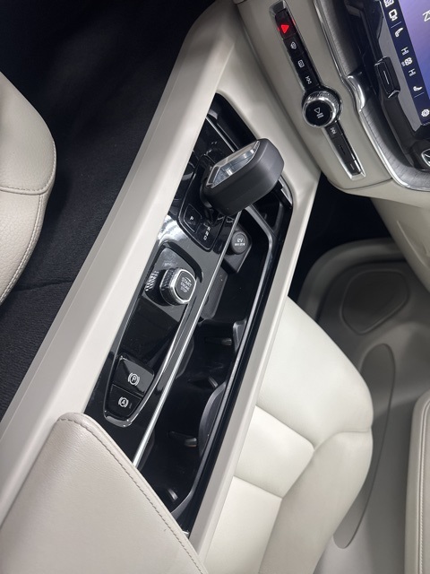 used 2023 Volvo XC60 car, priced at $28,778
