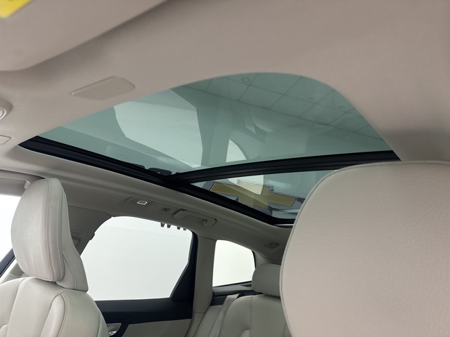 used 2023 Volvo XC60 car, priced at $28,778