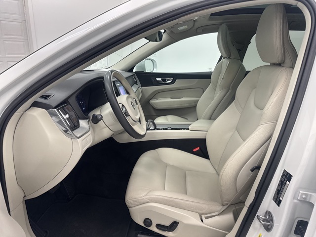 used 2023 Volvo XC60 car, priced at $28,778