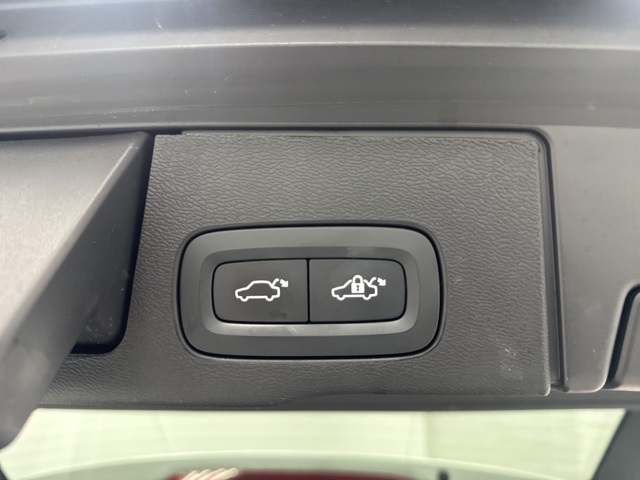 used 2023 Volvo XC60 car, priced at $28,778