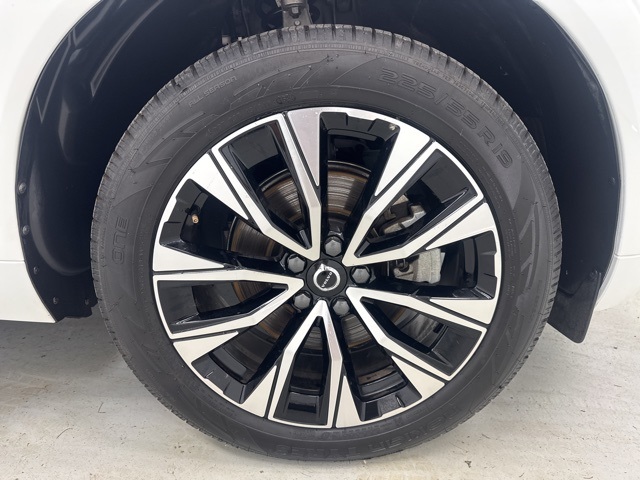 used 2023 Volvo XC60 car, priced at $28,778