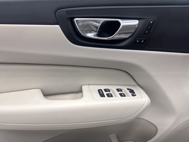used 2023 Volvo XC60 car, priced at $28,778