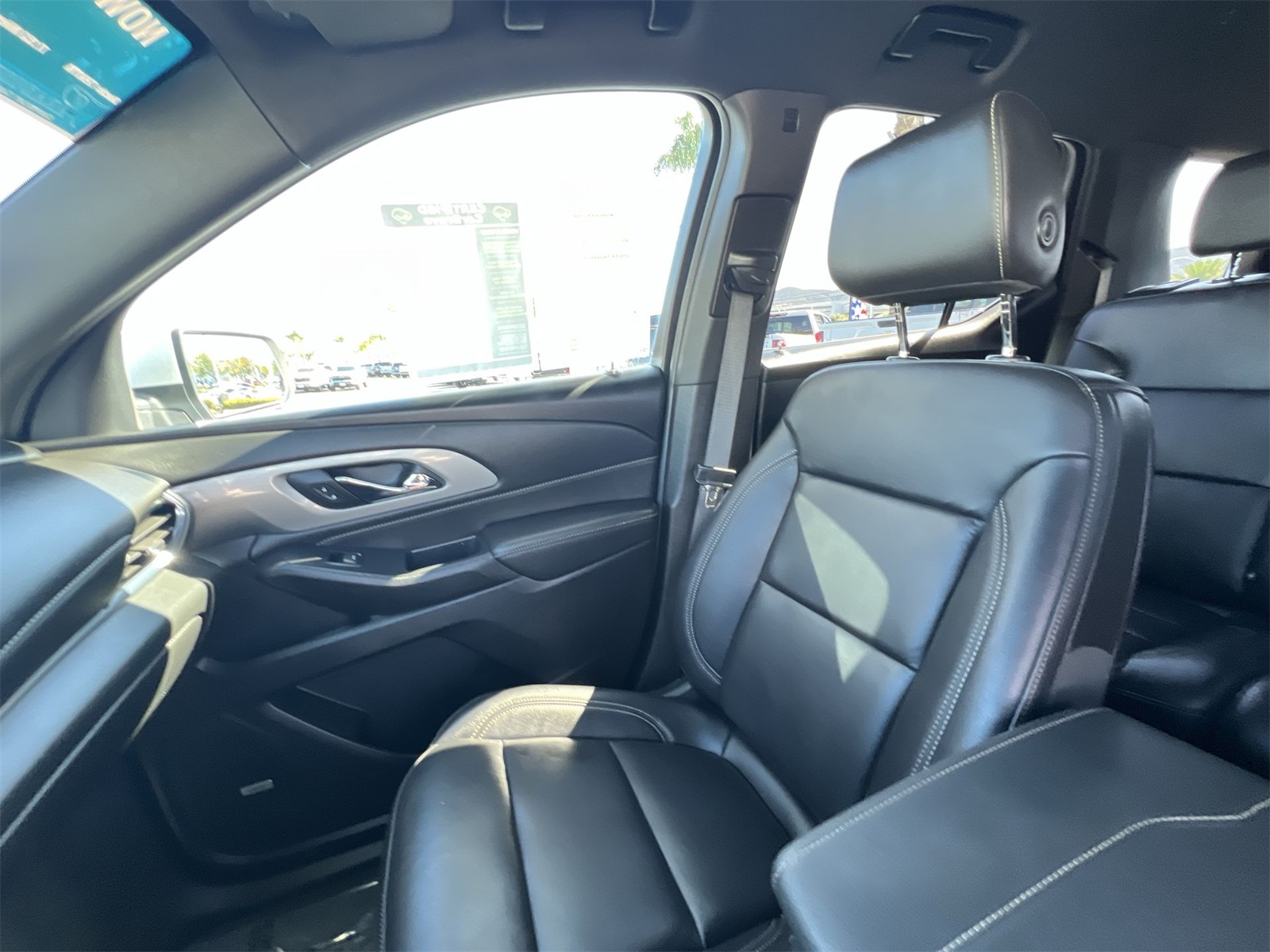used 2022 Chevrolet Traverse car, priced at $24,995