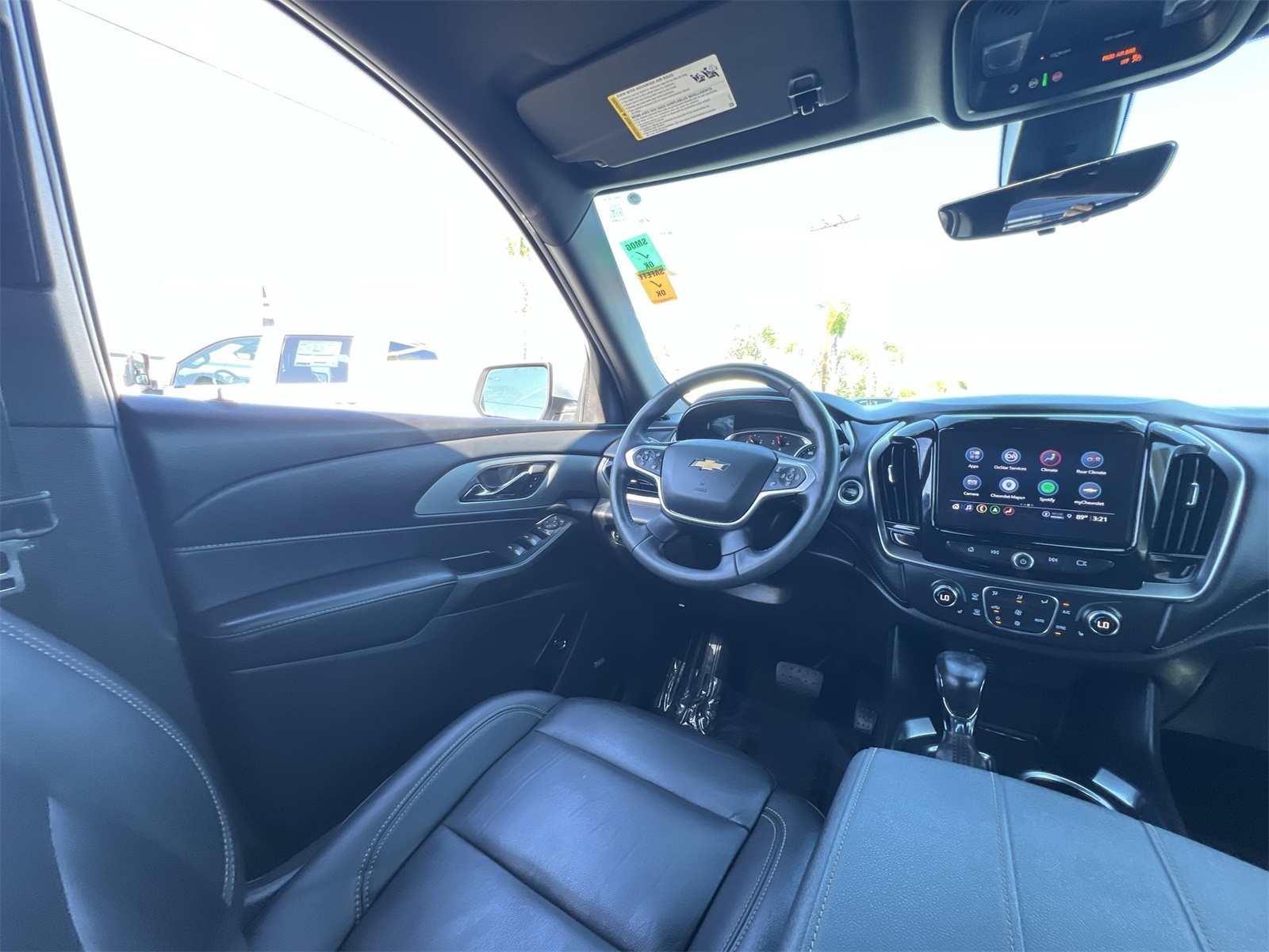 used 2022 Chevrolet Traverse car, priced at $24,995