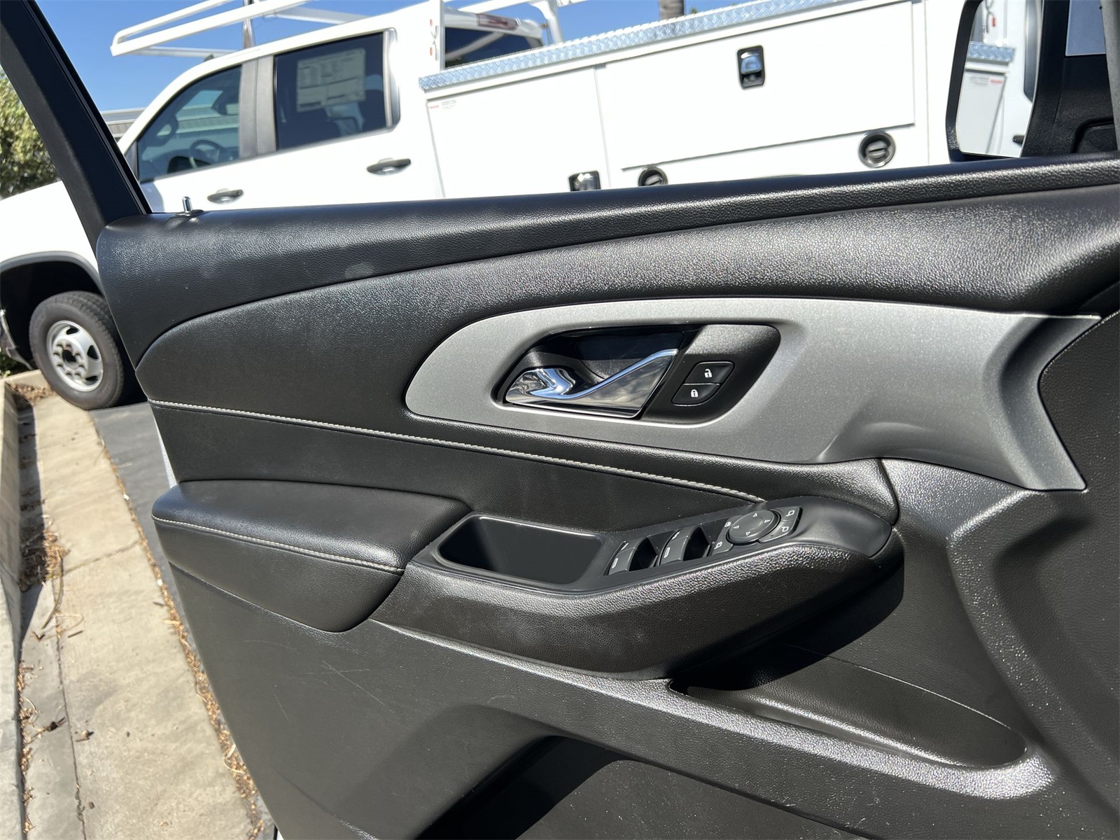 used 2022 Chevrolet Traverse car, priced at $24,995